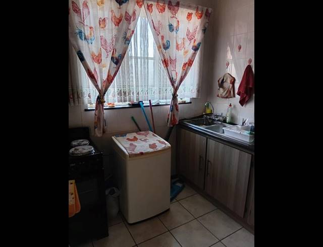 2 BEDROOM APARTMENT FOR SALE IN VANDERBIJLPARK CW 3